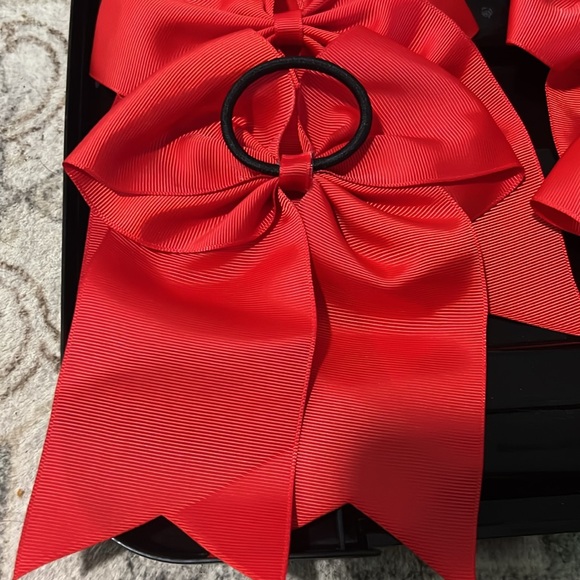 Set of 10 Red Bows - Picture 3 of 5